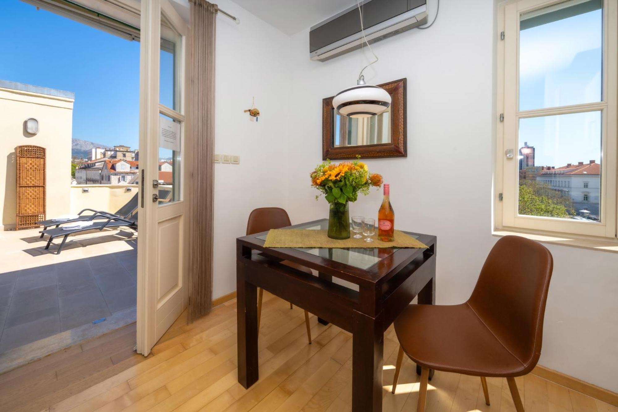 Terazza Grande In Diocletian Tower Apartment Split Ngoại thất bức ảnh
