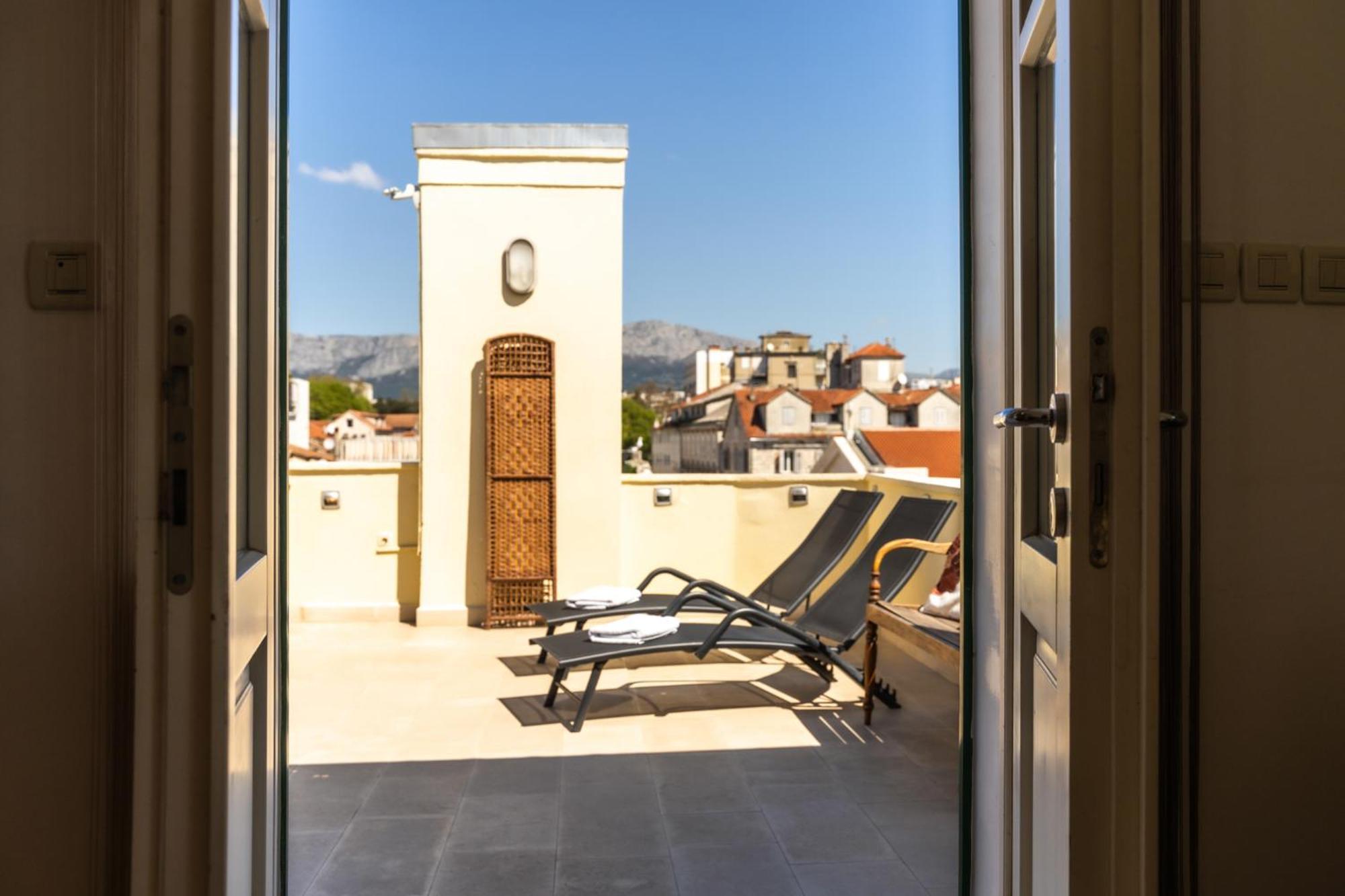 Terazza Grande In Diocletian Tower Apartment Split Ngoại thất bức ảnh