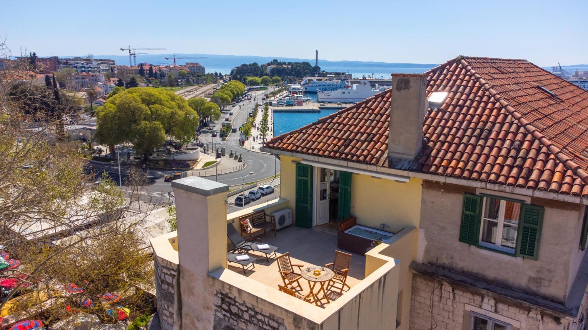 Terazza Grande In Diocletian Tower Apartment Split Ngoại thất bức ảnh